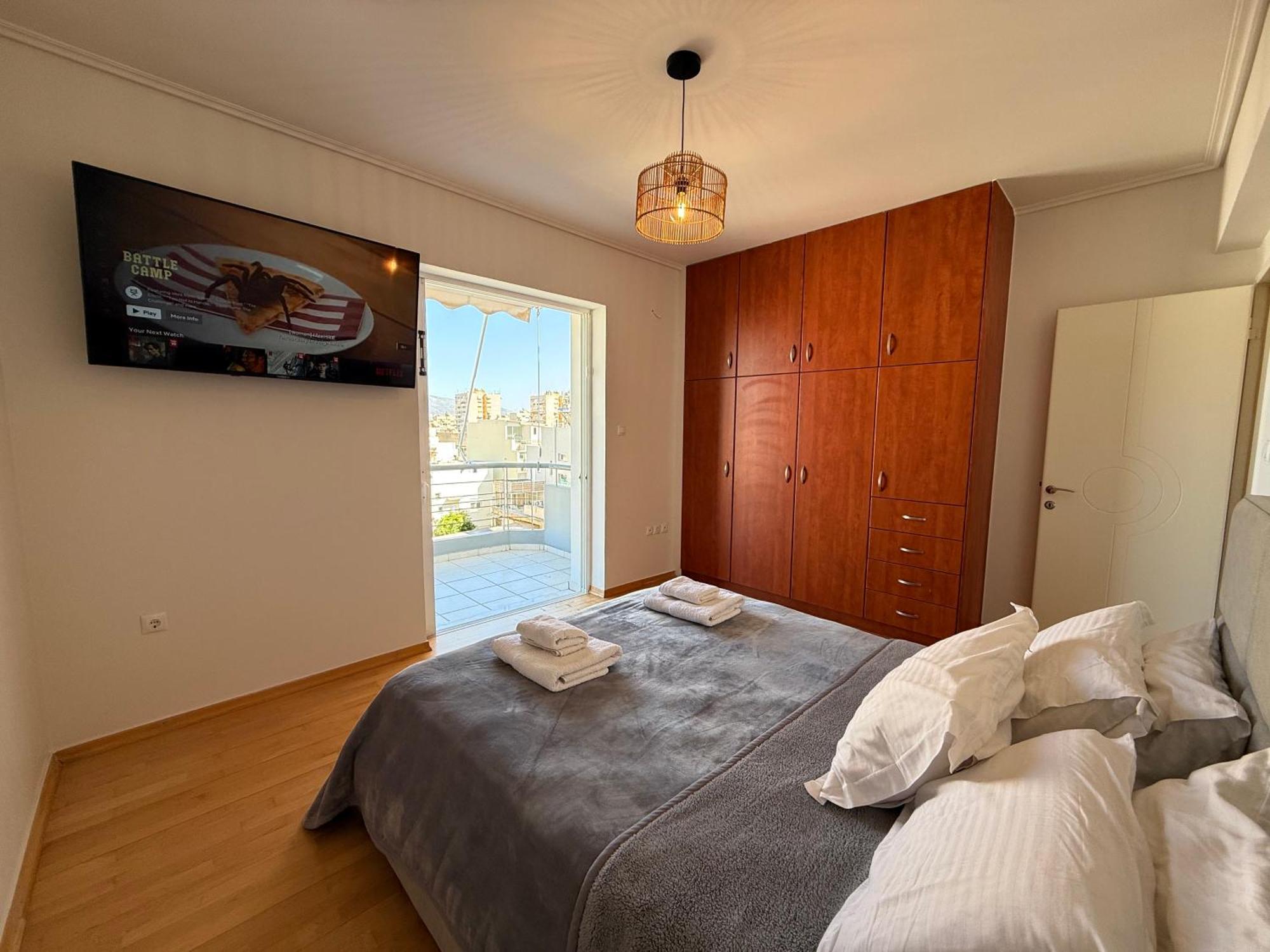 Sunny Home Private Jacuzzi Hydromassage Acropolis & Lycabettus Far View Parking 300M Metro Peristeri Athena Bagian luar foto